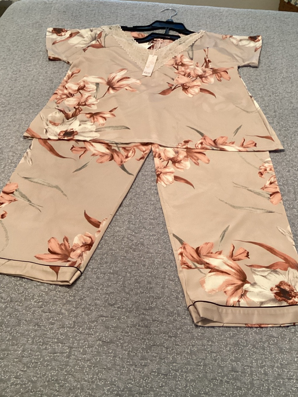 Women's Floral  Sleep Set - Beige/Pink